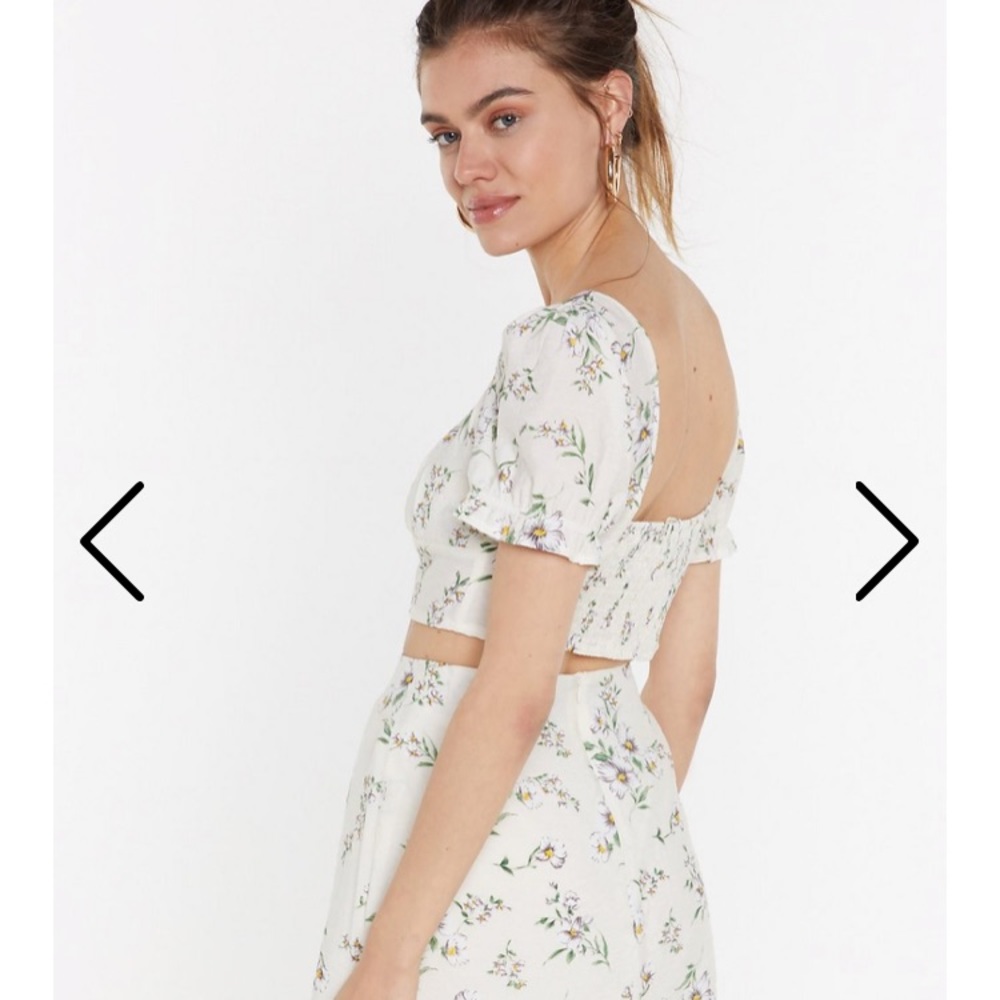 🌼 Nasty Gal Daisy For You Ruched Cropped Top - Picture 3 of 8